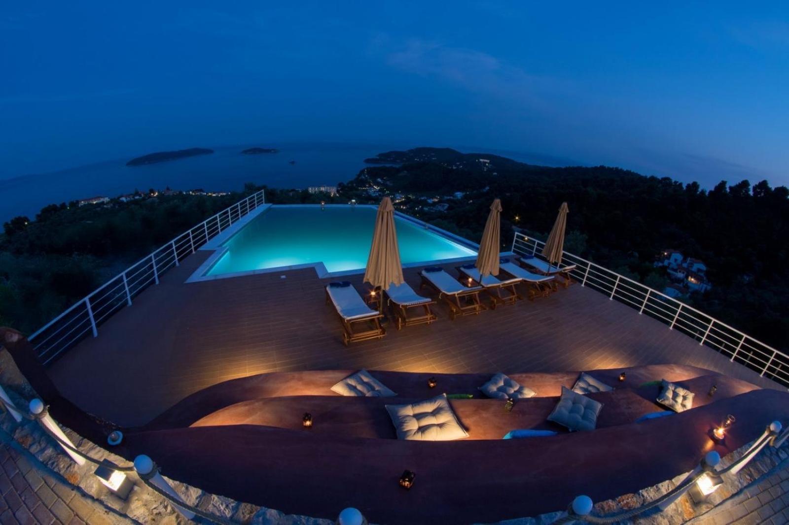Goldenhill Studios&Apartments Skiathos Town Exterior photo